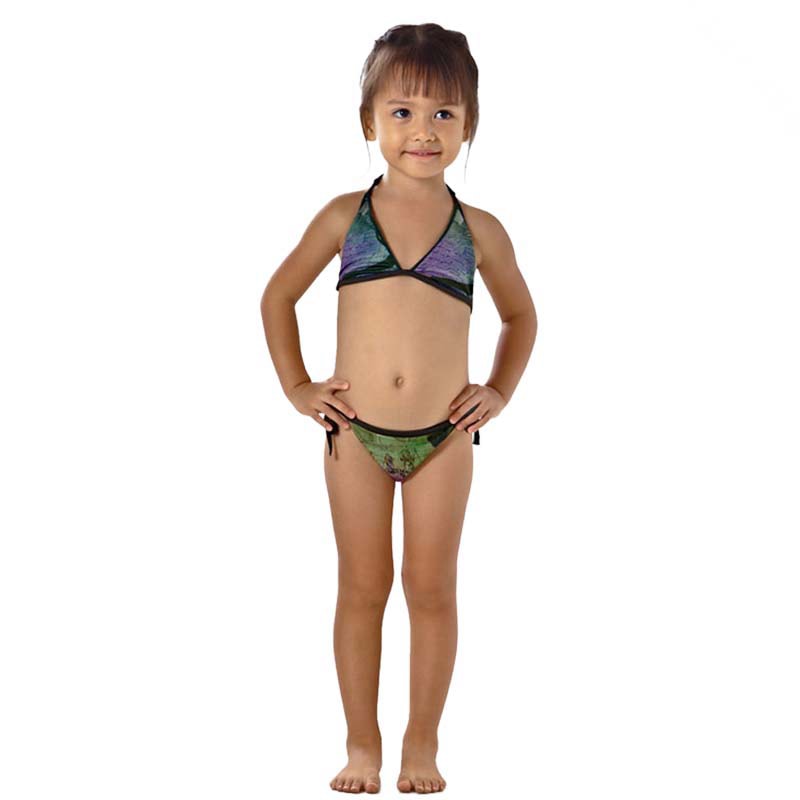What is the Best Swimsuit Color for Dark Skin?